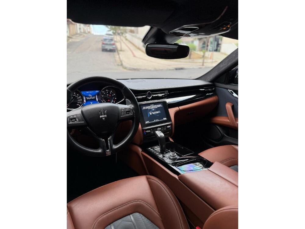 Maserati Quattroporte