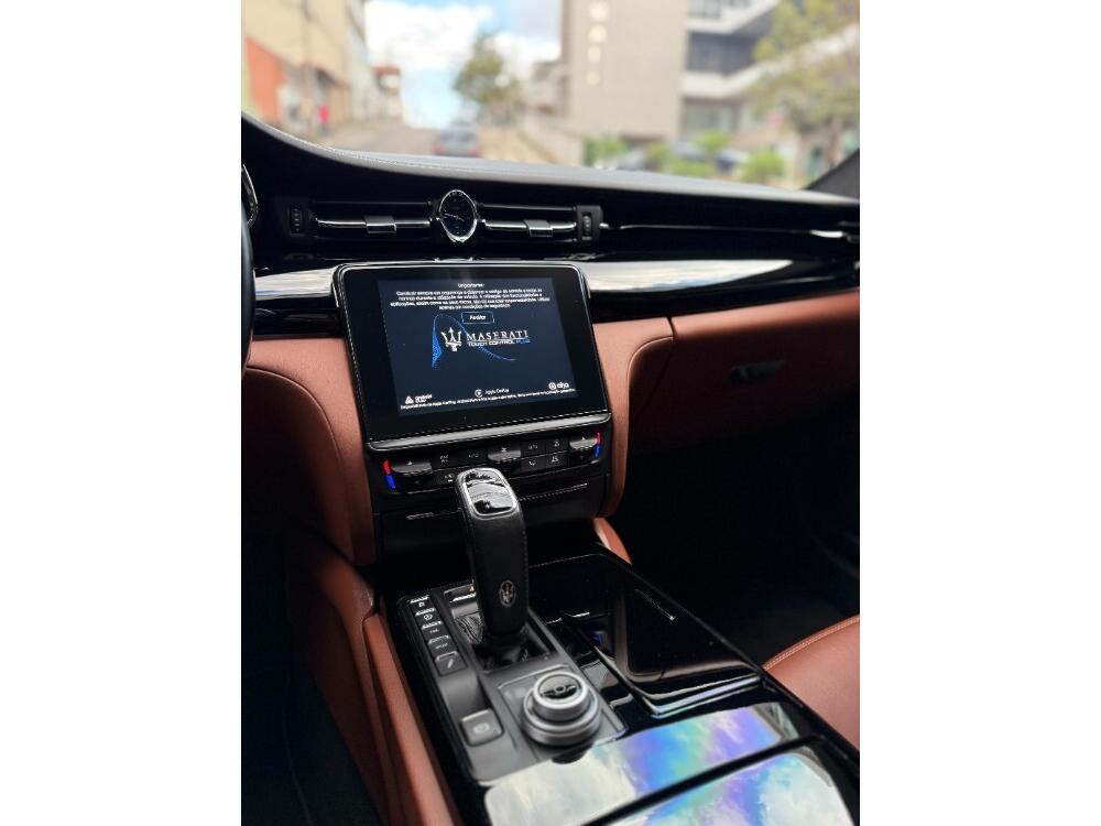 Maserati Quattroporte