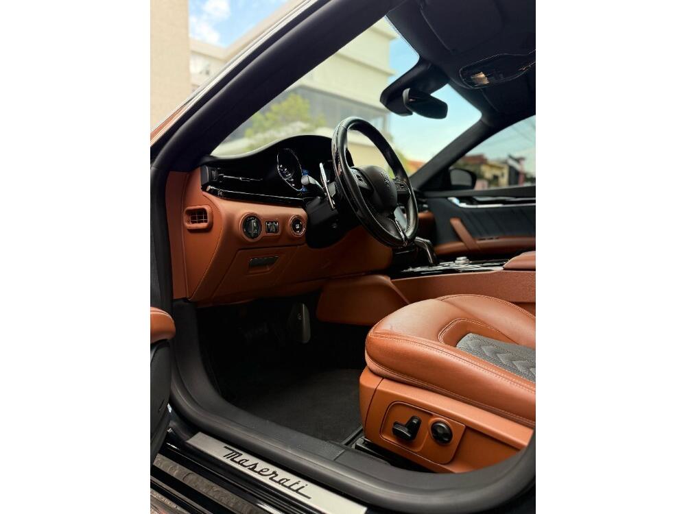 Maserati Quattroporte