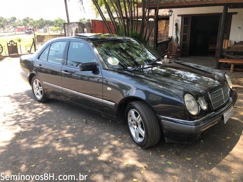 Mercedes Benz E 320 Mercedes Benz E 320