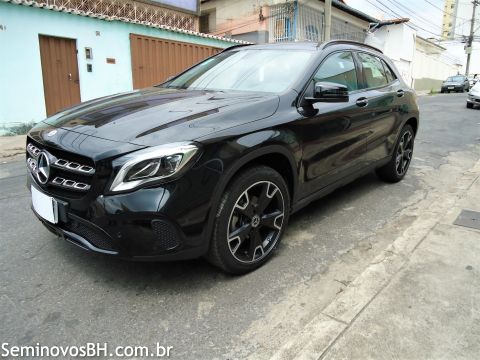 Mercedes Benz GLA 200 Mercedes Benz GLA 200