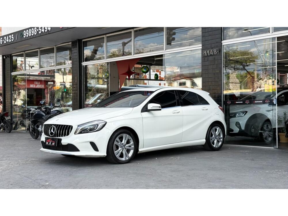 Mercedes-Benz A 200 1.6 FLEX 2016