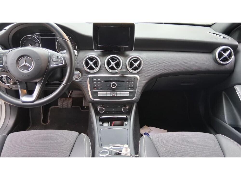 Mercedes Benz A 200