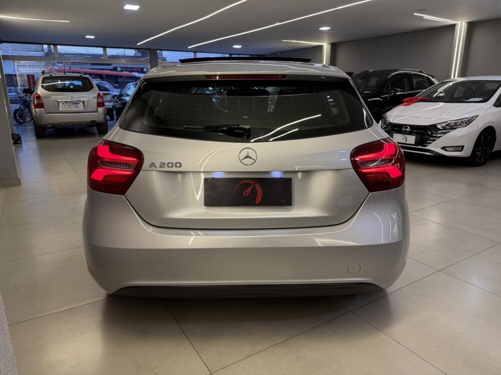 Mercedes Benz A 200