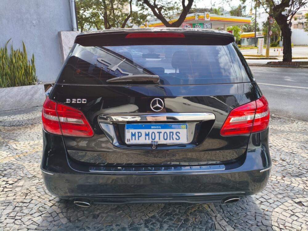 Mercedes Benz B 200