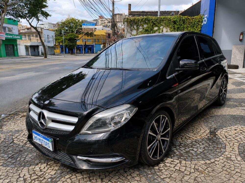 Mercedes Benz B 200