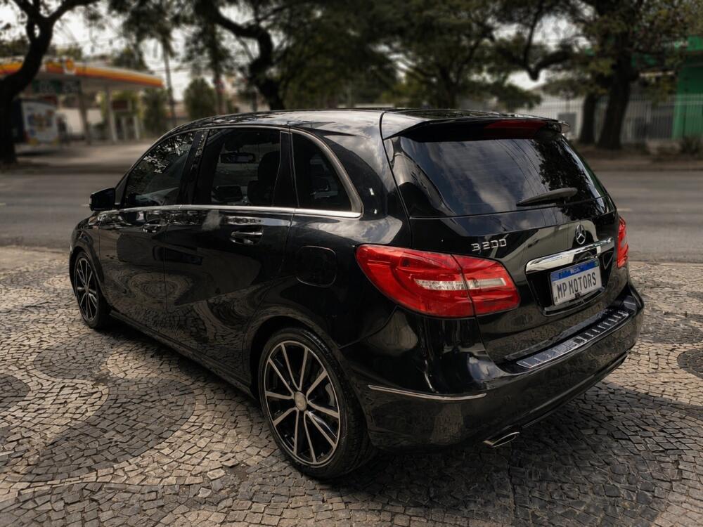 Mercedes Benz B 200