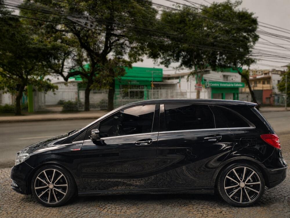 Mercedes Benz B 200