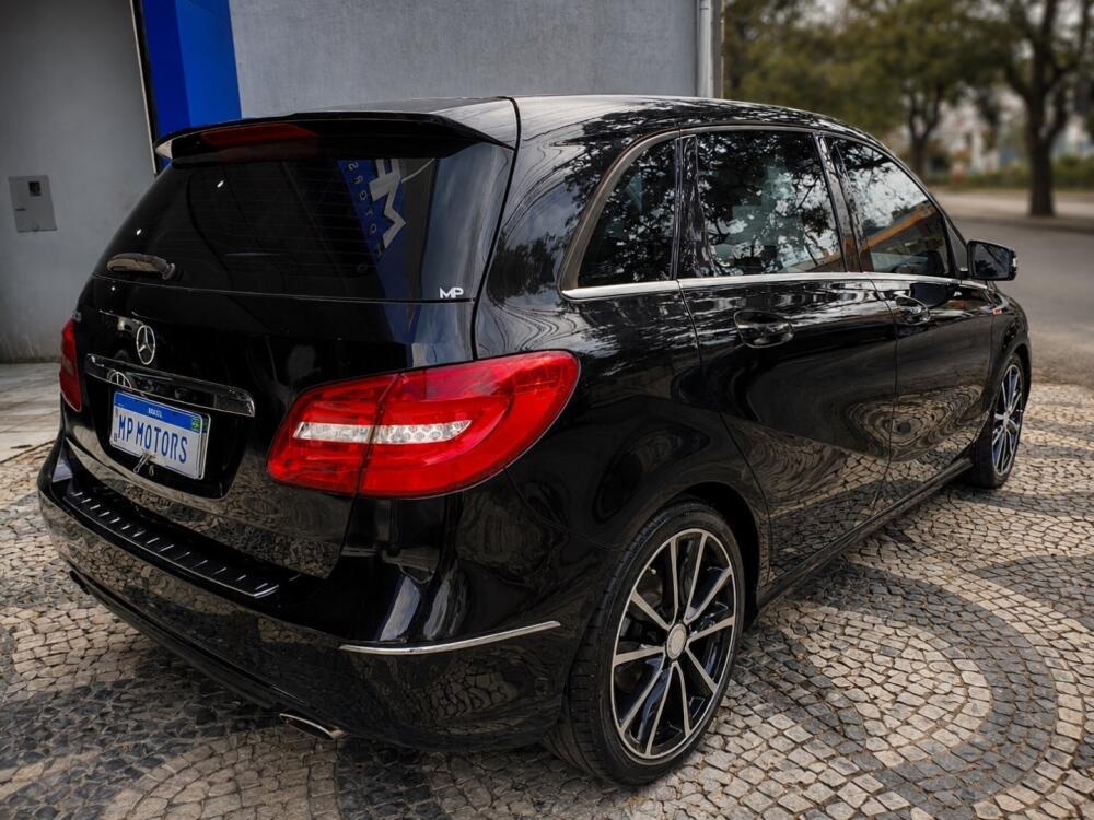 Mercedes Benz B 200