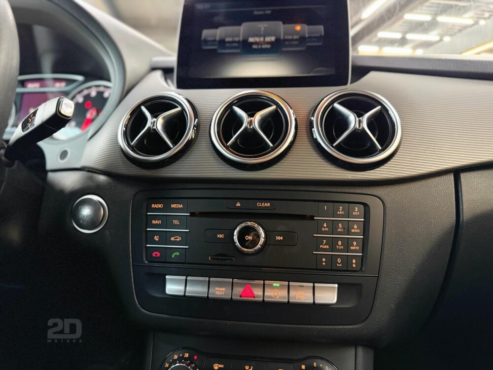 Mercedes Benz B 200