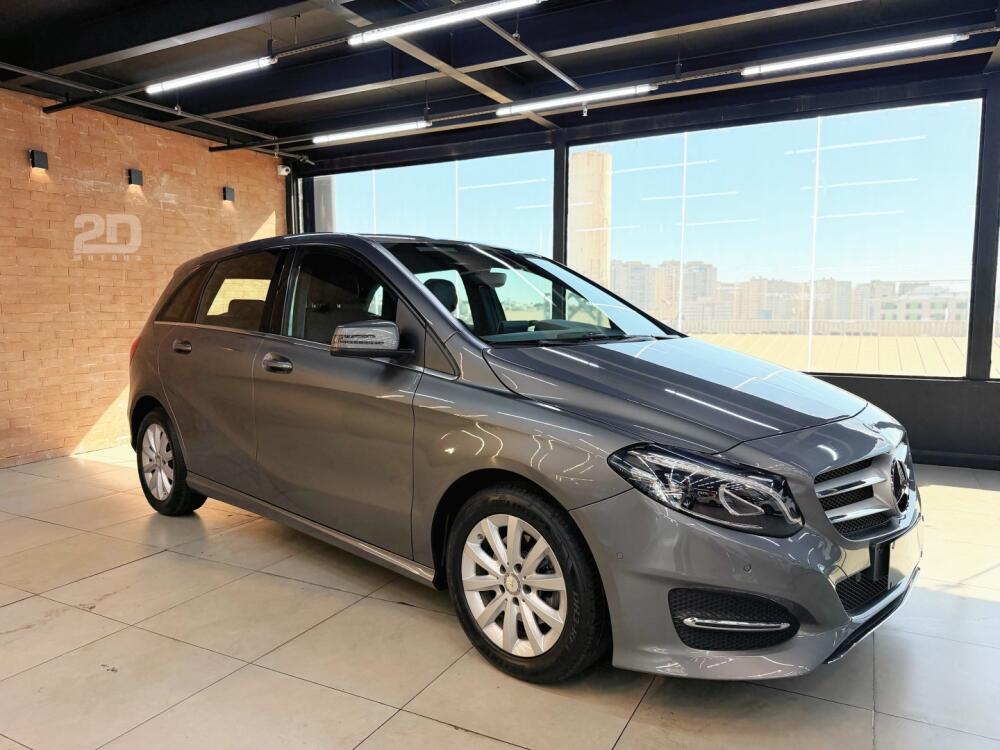 Mercedes Benz B 200