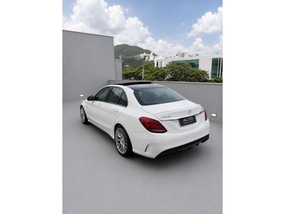 Mercedes Benz C 63 AMG