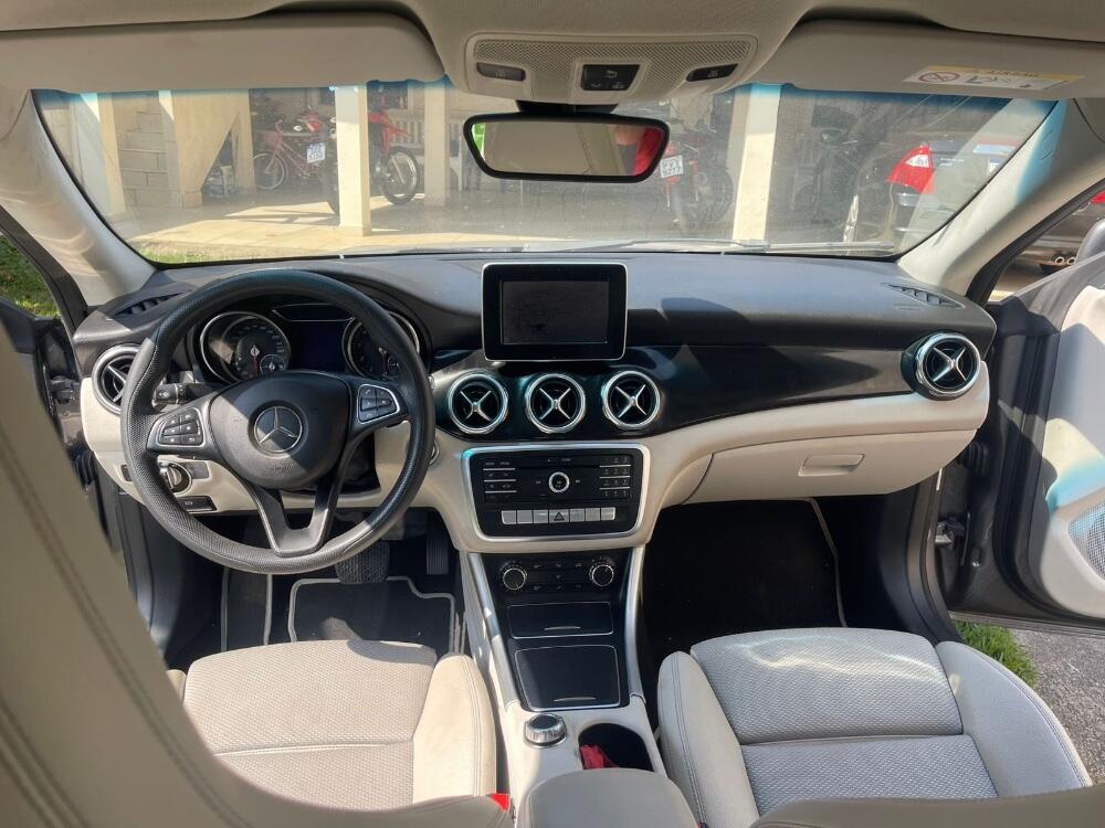 Mercedes Benz CLA 180
