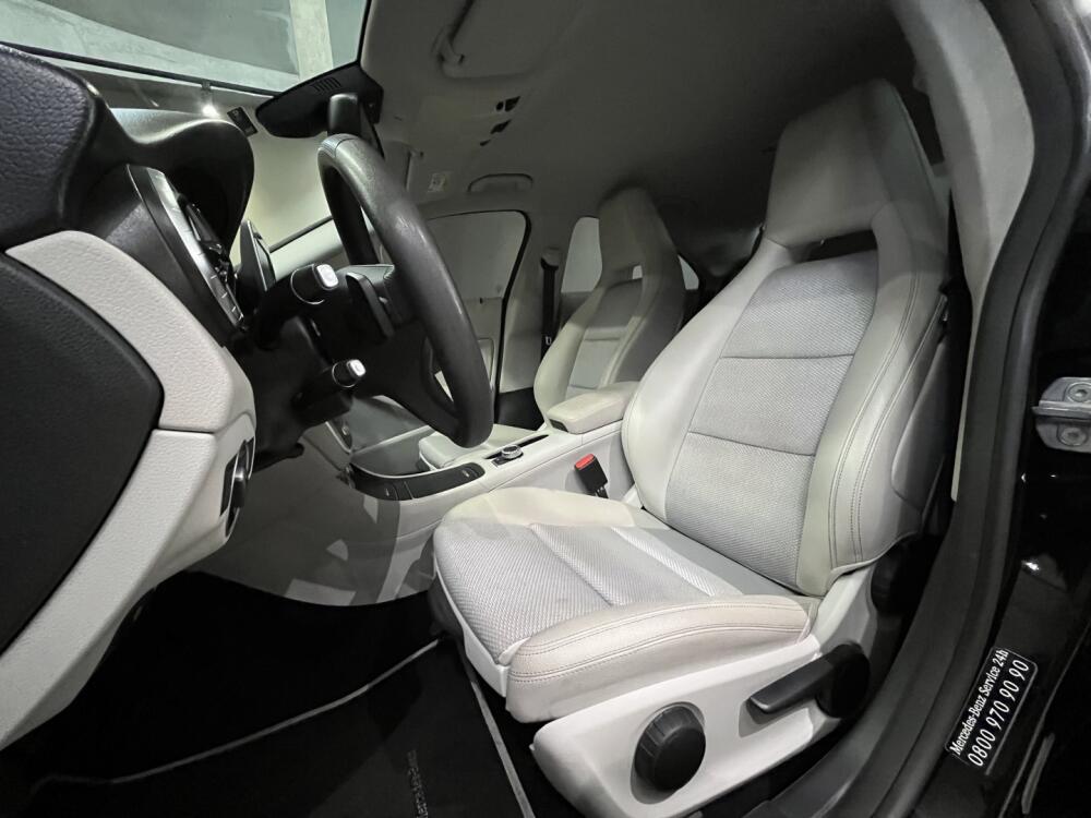Mercedes Benz CLA 180