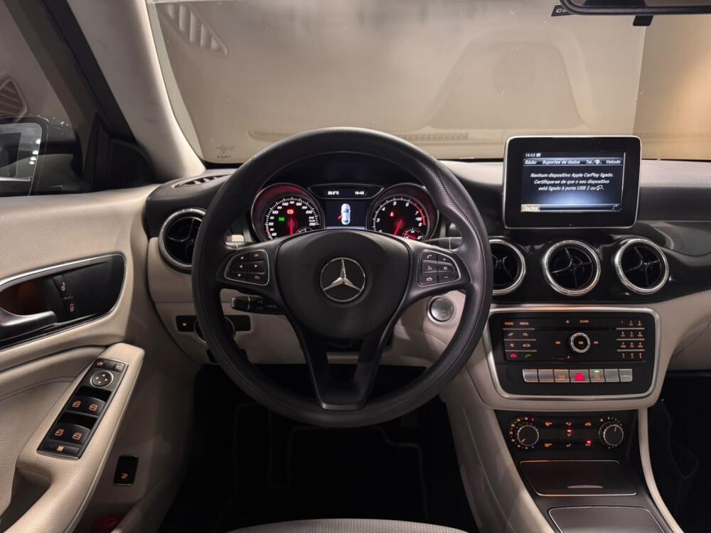 Mercedes Benz CLA 180