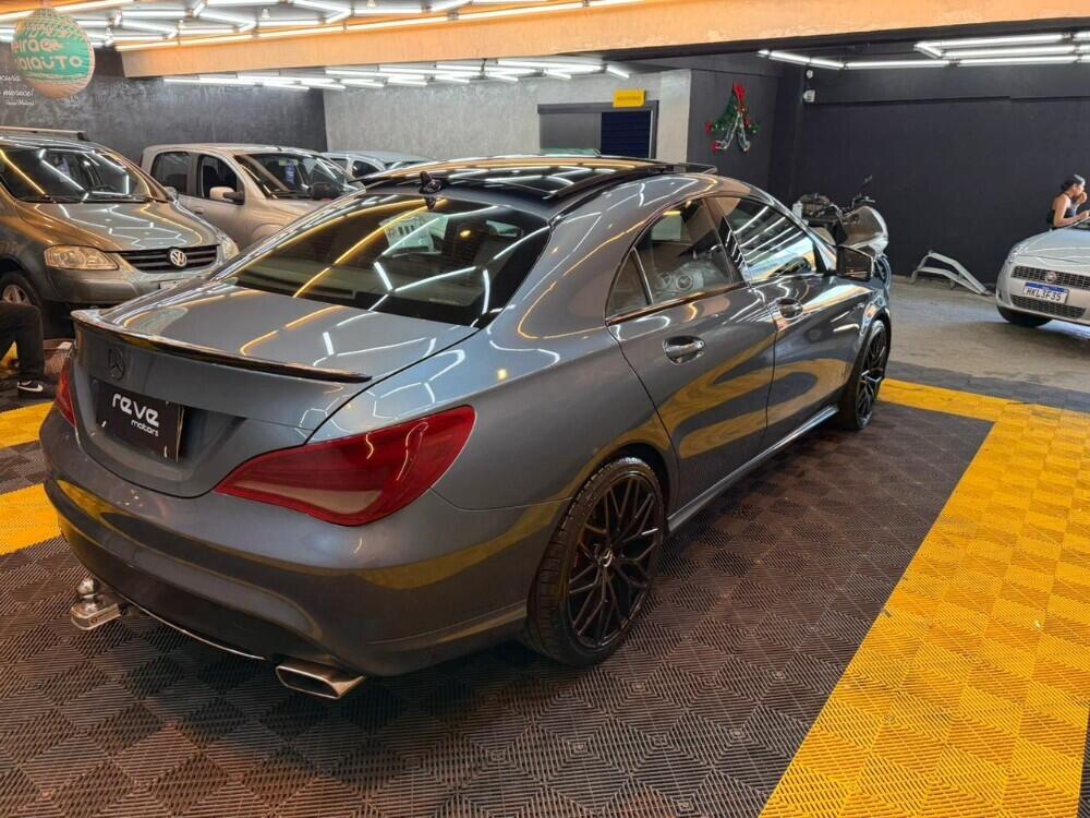 Mercedes Benz CLA 200