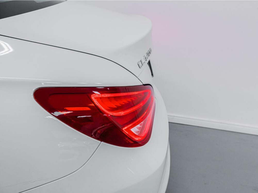 Mercedes Benz CLA 200