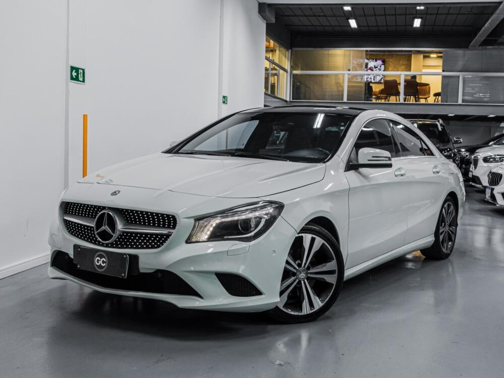 Mercedes Benz CLA 200