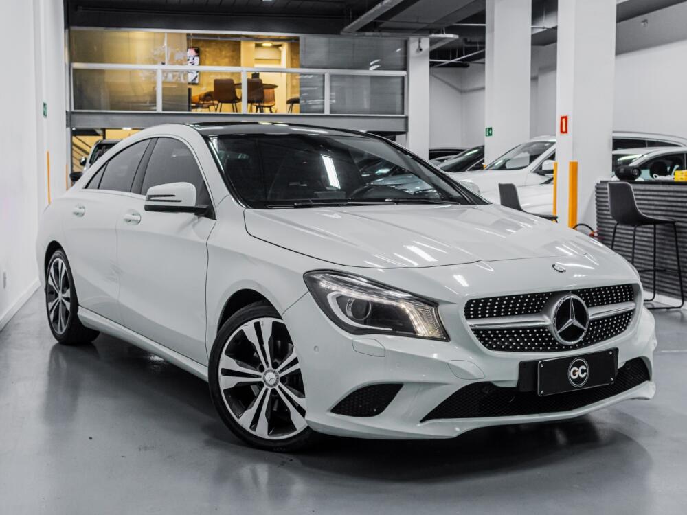 Mercedes Benz CLA 200