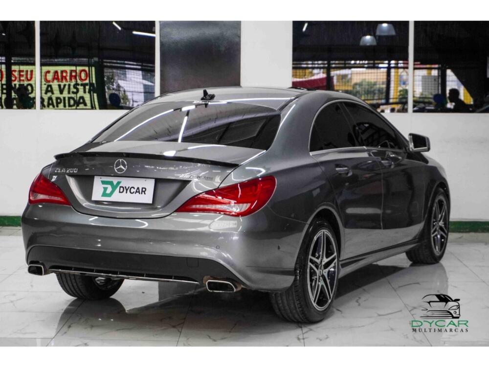 Mercedes Benz CLA 200