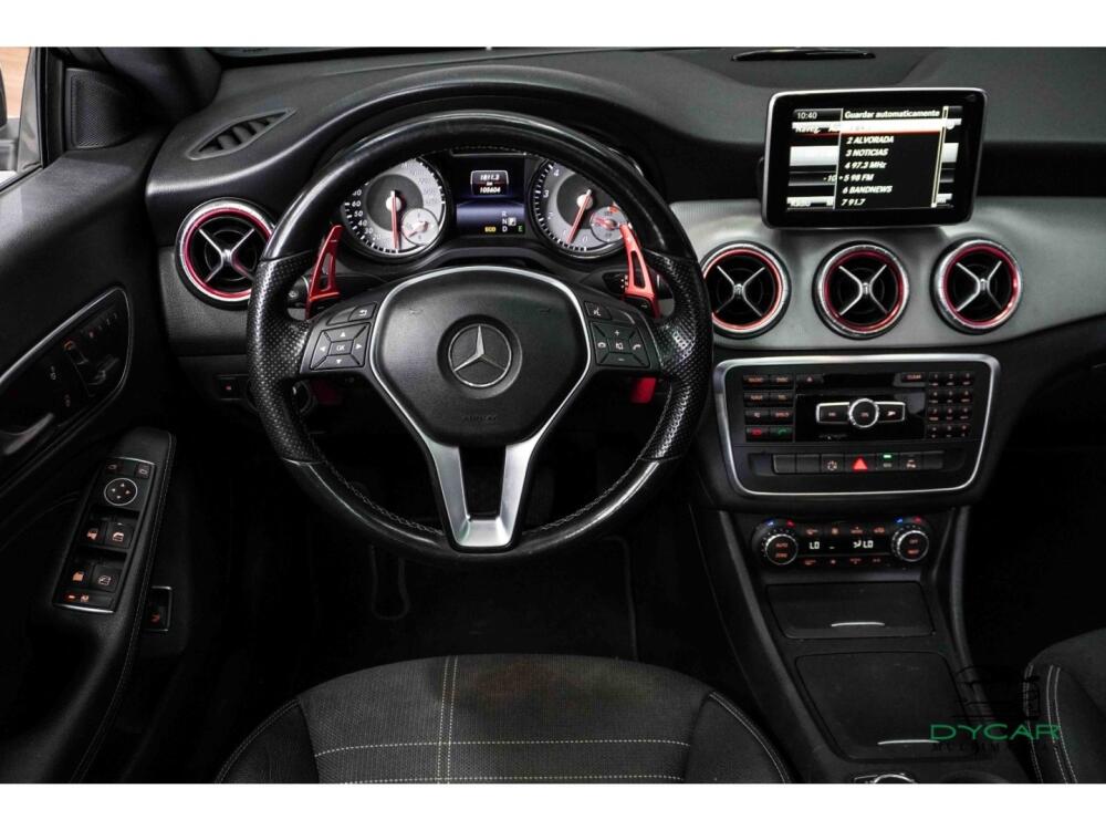 Mercedes Benz CLA 200