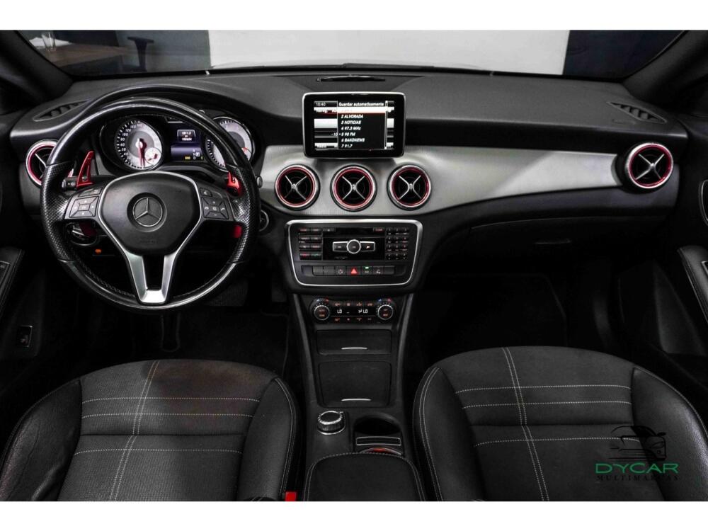 Mercedes Benz CLA 200