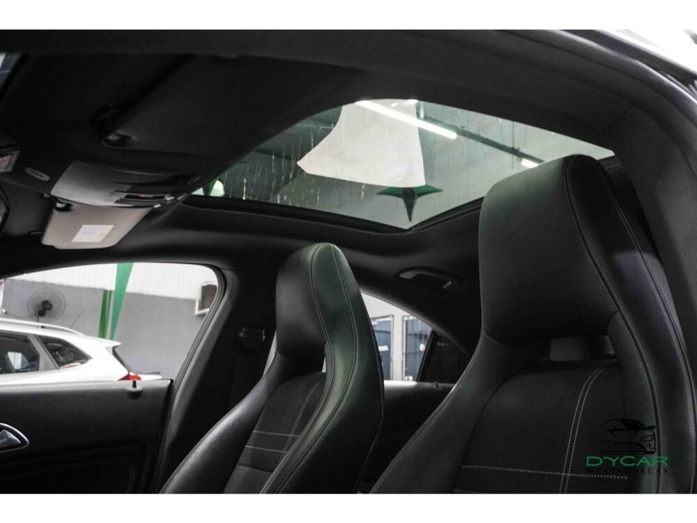 Mercedes Benz CLA 200