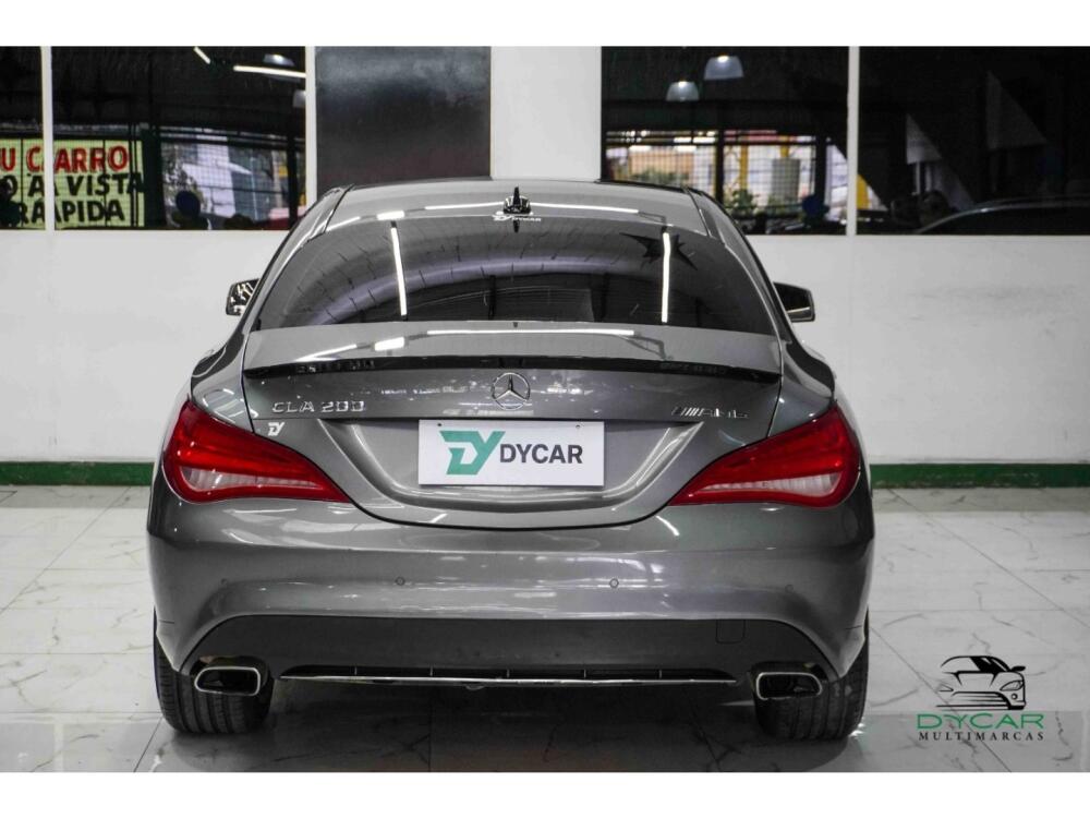 Mercedes Benz CLA 200