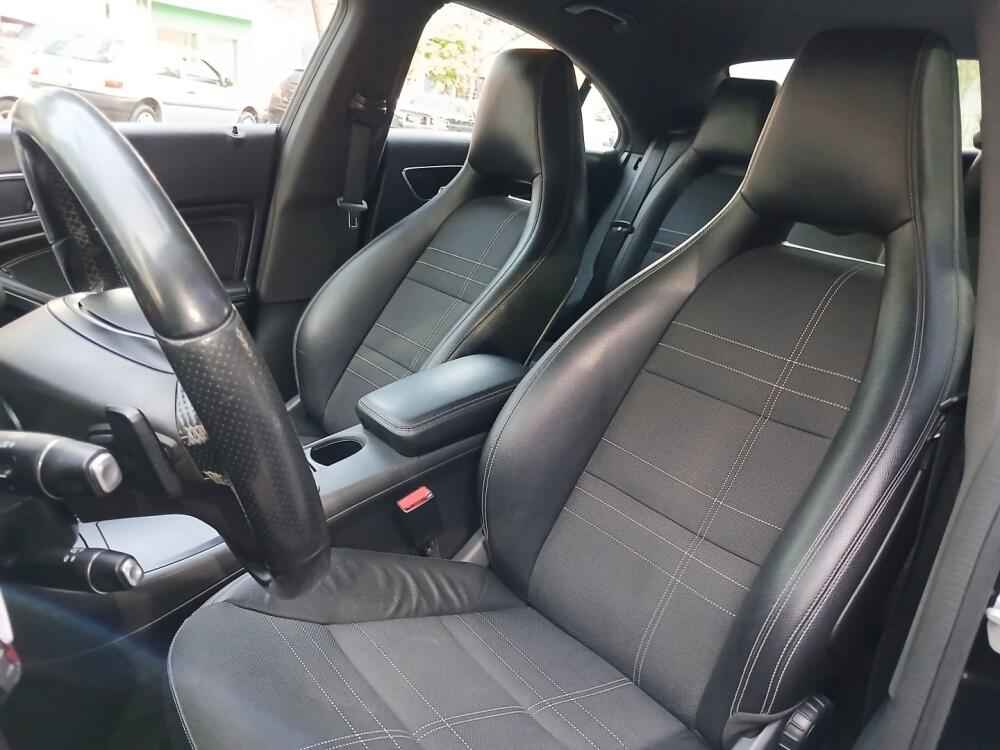Mercedes Benz CLA 200