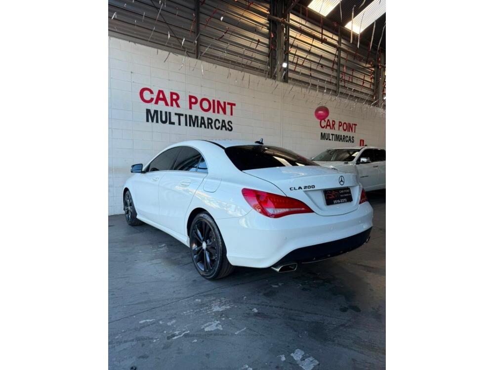 Mercedes Benz CLA 200