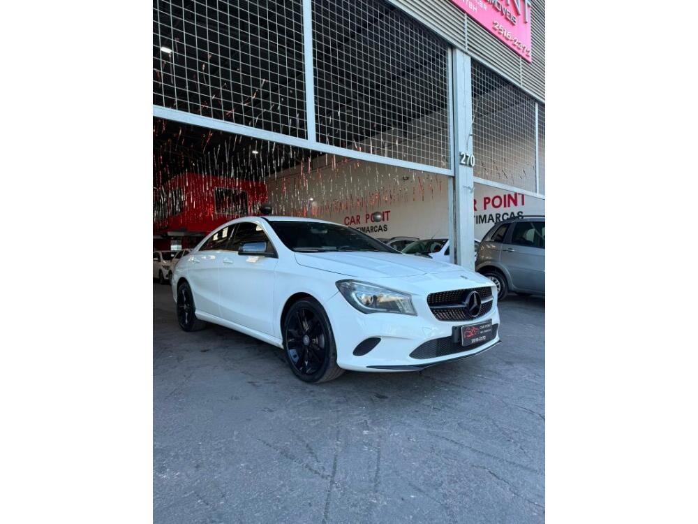 Mercedes Benz CLA 200