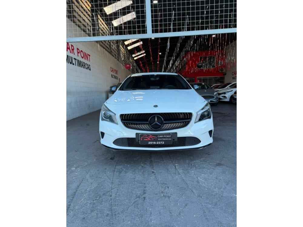 Mercedes Benz CLA 200