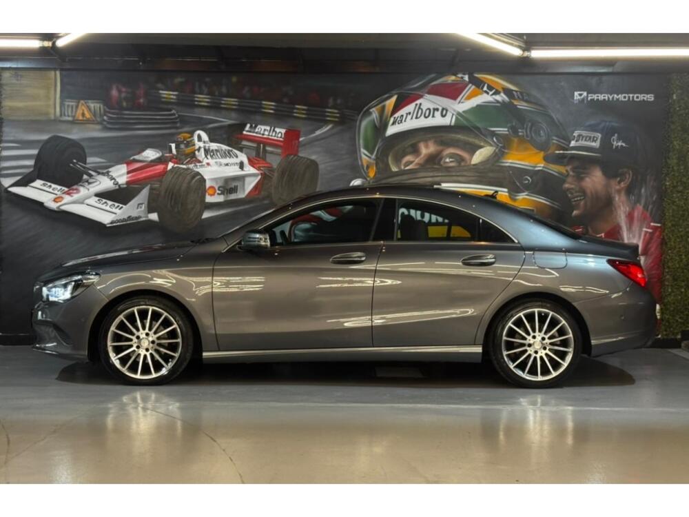Mercedes Benz CLA 200