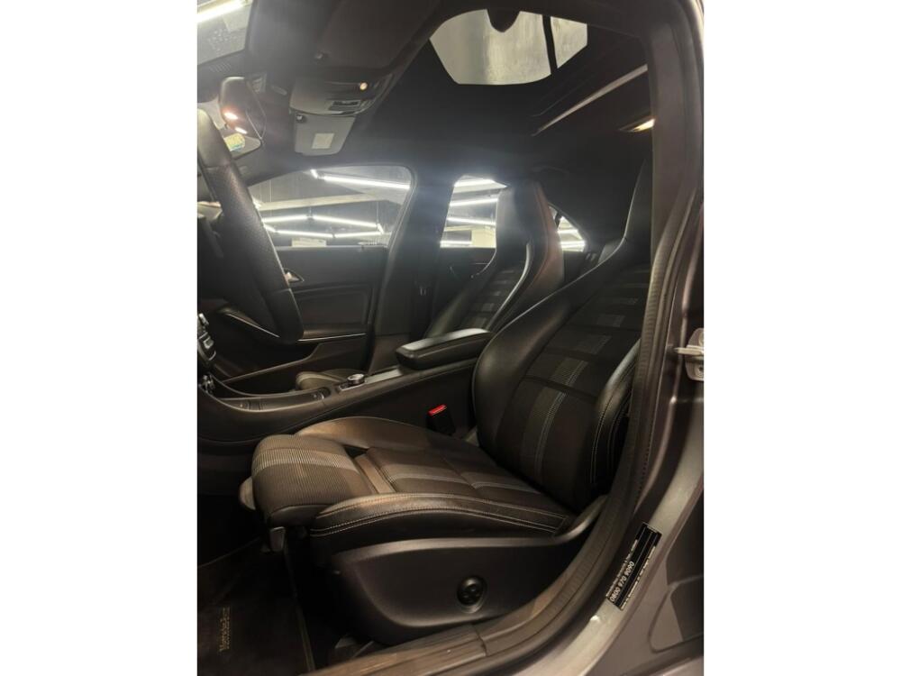 Mercedes Benz CLA 200