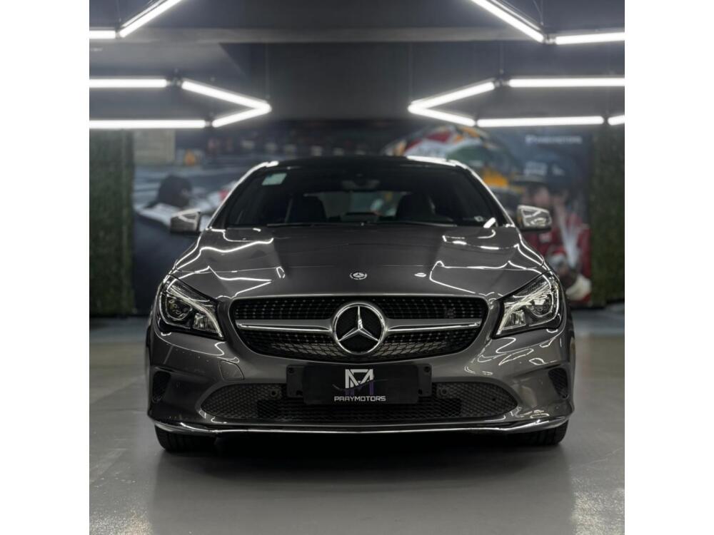 Mercedes Benz CLA 200