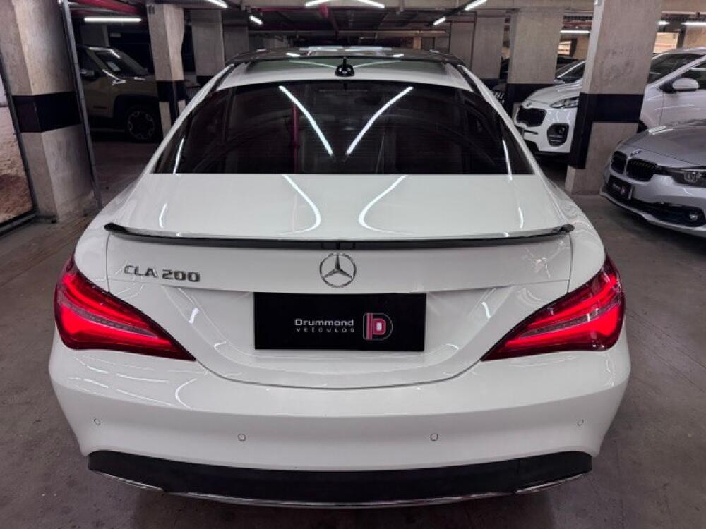 Mercedes Benz CLA 200