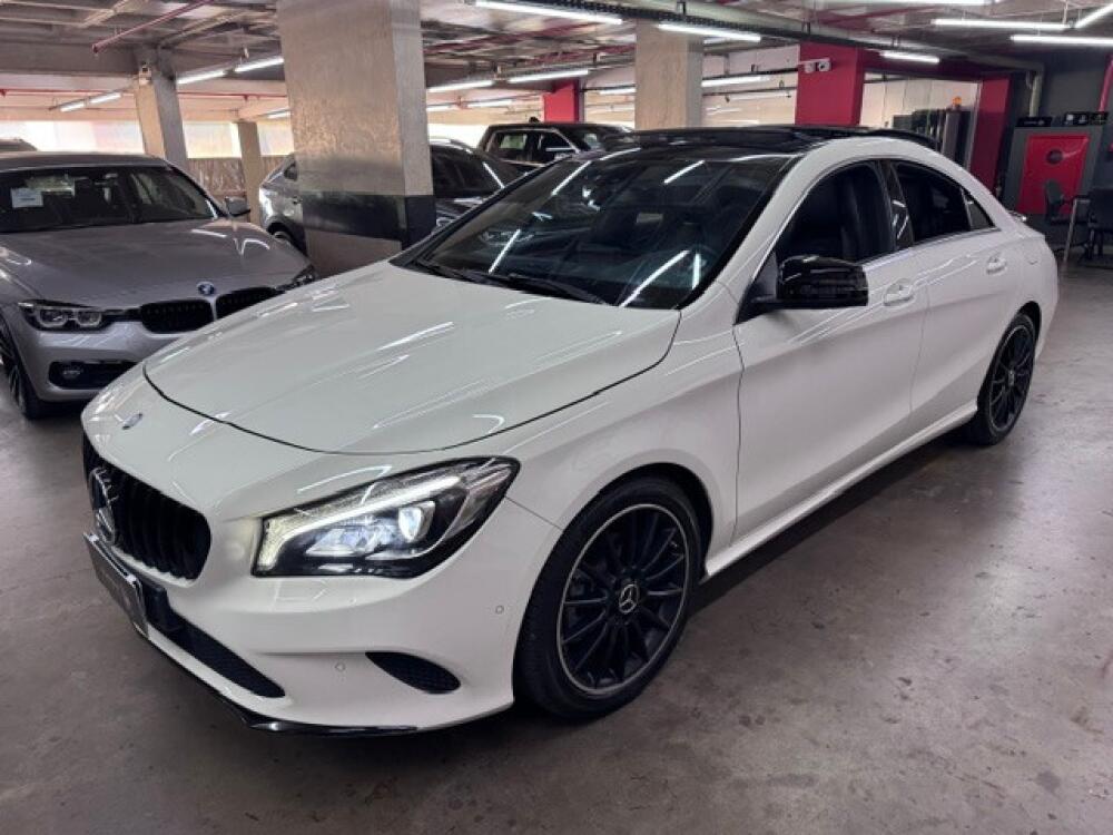 Mercedes Benz CLA 200