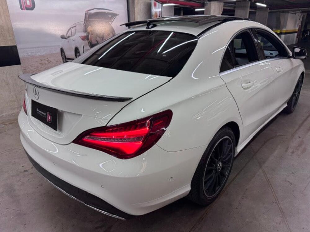 Mercedes Benz CLA 200