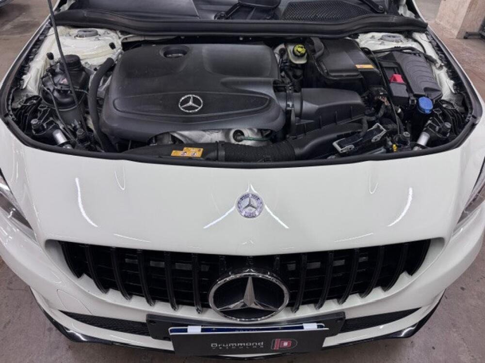 Mercedes Benz CLA 200