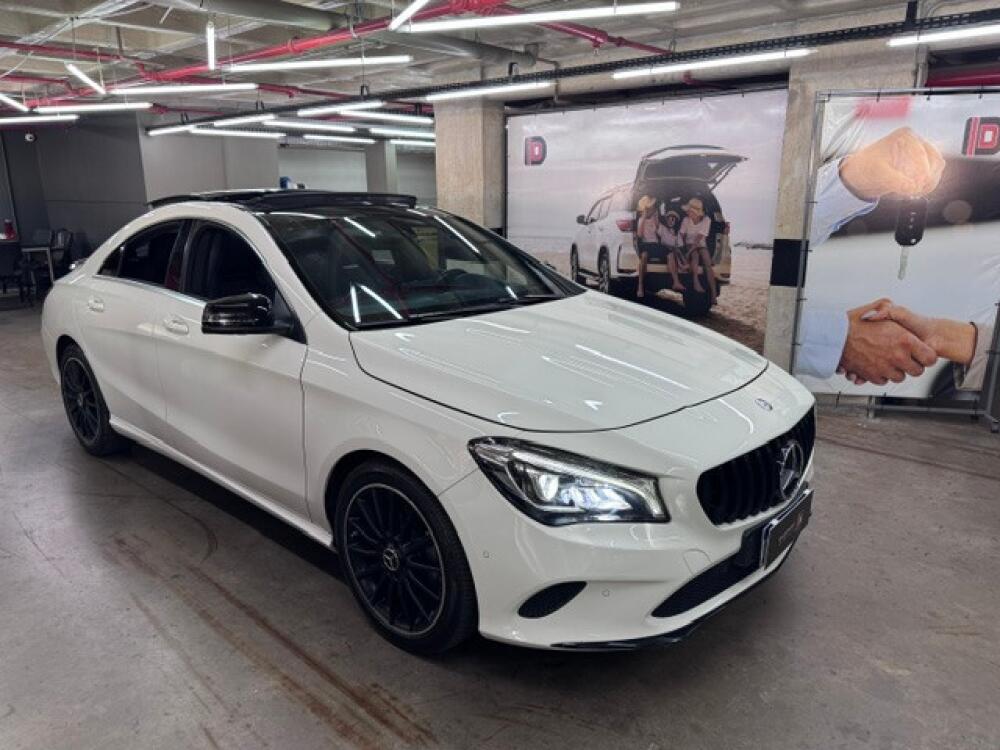 Mercedes Benz CLA 200
