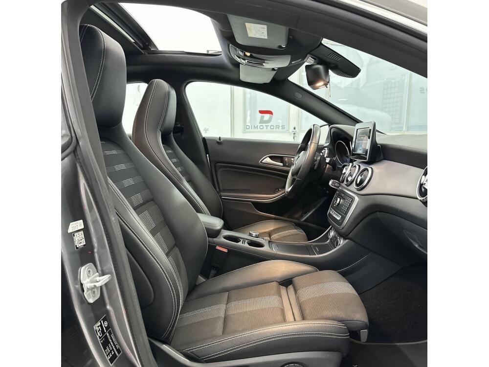 Mercedes Benz CLA 200