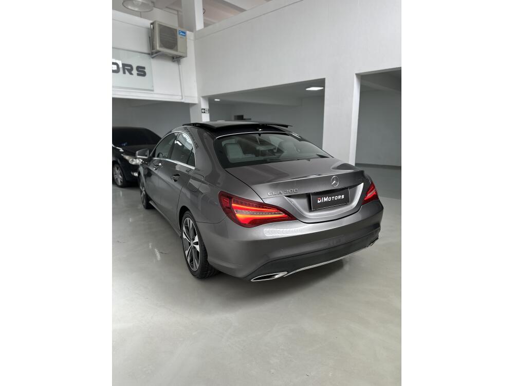Mercedes Benz CLA 200