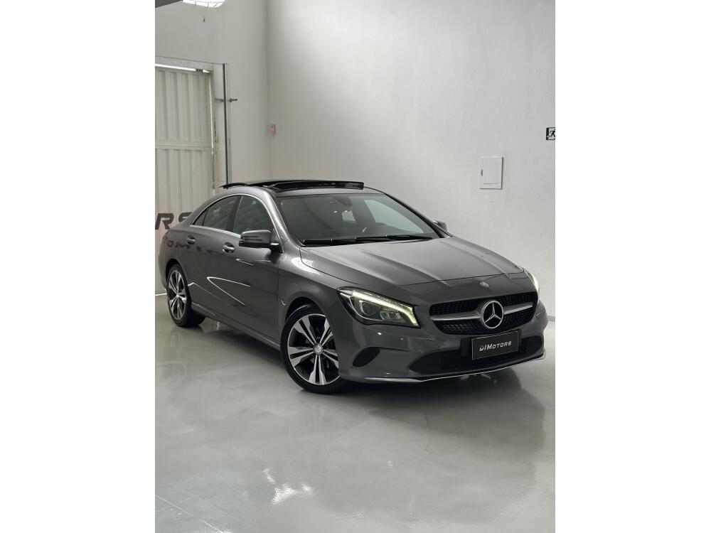 Mercedes Benz CLA 200