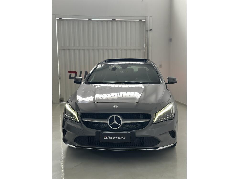 Mercedes Benz CLA 200