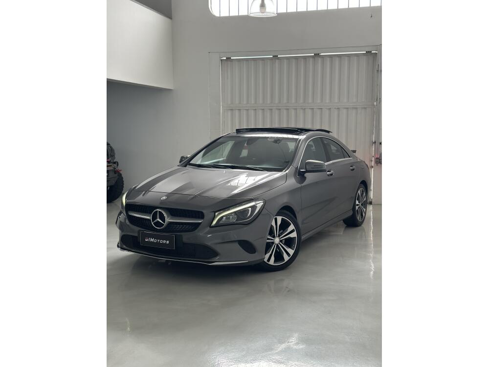 Mercedes Benz CLA 200