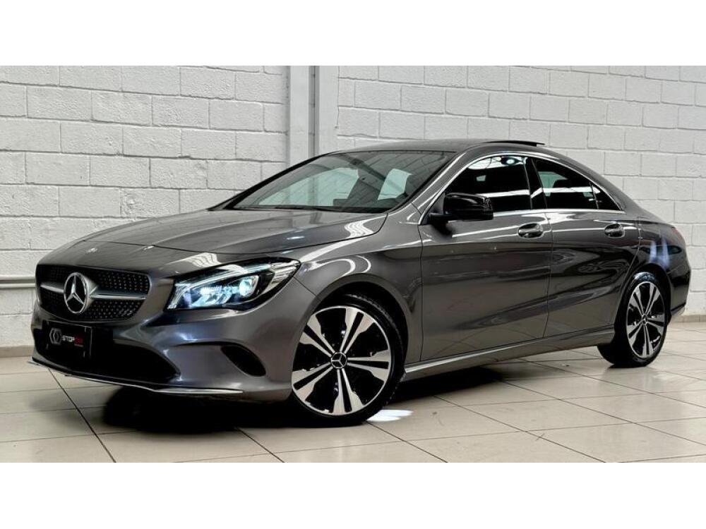 Mercedes Benz CLA 200