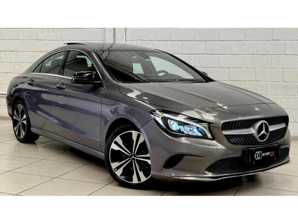 Mercedes Benz CLA 200