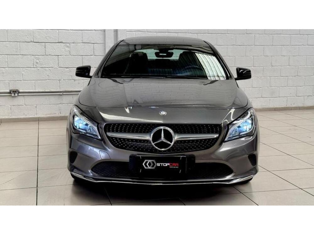 Mercedes Benz CLA 200