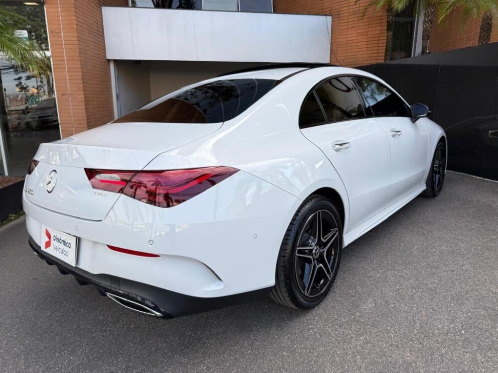 Mercedes Benz CLA 200