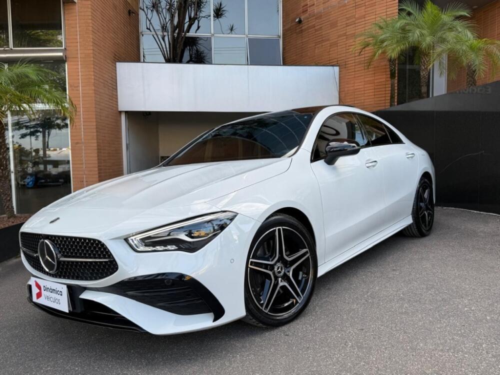 Mercedes Benz CLA 200